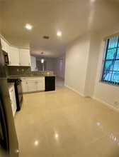 3942 Mango Dr in Weston, FL - Building Photo - Building Photo