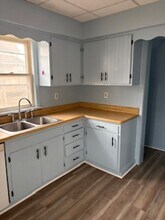 1019 W 5th St in Waterloo, IA - Building Photo - Building Photo