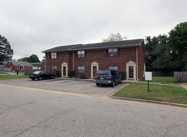 Parrish Townes in Dunn, NC - Building Photo - Building Photo