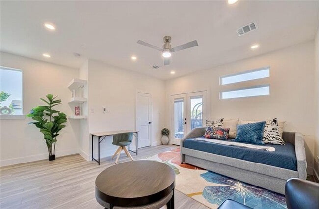 2909 Nagle St in Houston, TX - Building Photo - Building Photo