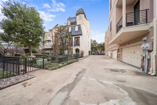 3605 Live Oak St in Dallas, TX - Building Photo - Building Photo