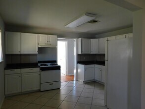 1307 Meadowview Dr in Bossier City, LA - Building Photo - Building Photo