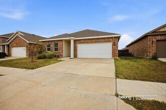 10321 Holy Cross Ln in Crowley, TX - Building Photo - Building Photo