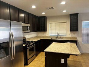 10090 Big Sur Mountain St in Las Vegas, NV - Building Photo - Building Photo