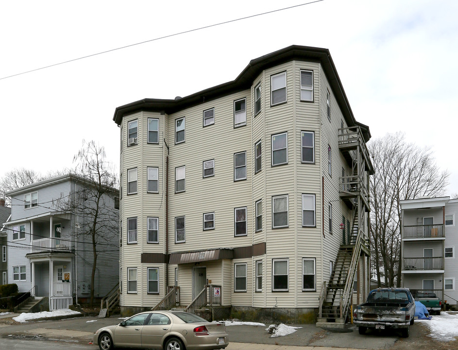 Historic Sycamore Hospital in Brockton, MA - Foto de edificio