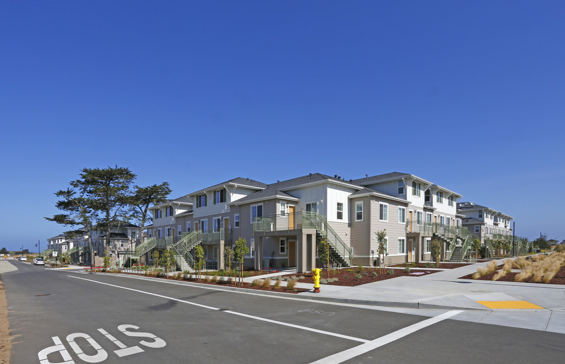 University Village Apartments in Marina, CA - Building Photo