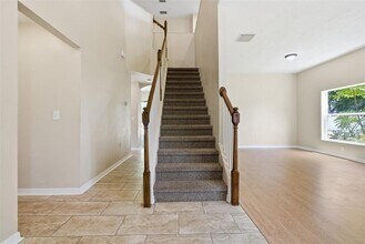 2631 Queen Alberta Dr in Valrico, FL - Building Photo - Building Photo