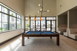 Casero Apartments in Doral, FL - Building Photo - Interior Photo