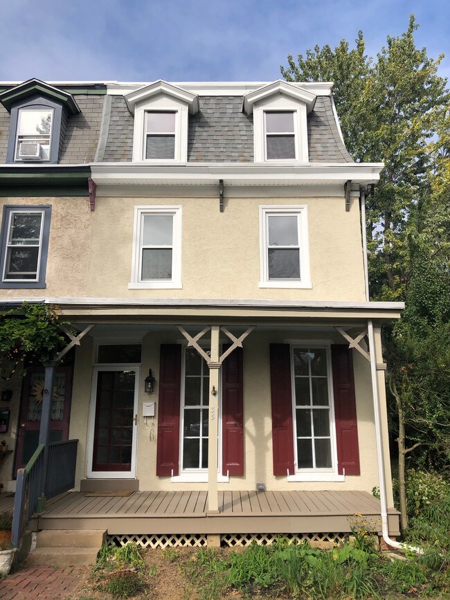 35 E Jefferson St Rentals in Media, PA