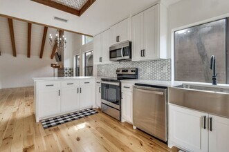 4011 Rosser Square in Dallas, TX - Building Photo - Building Photo