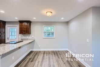 667 Encino Way in Altamonte Springs, FL - Building Photo - Building Photo