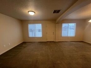 173 E Fiddlers Canyon Rd in Cedar City, UT - Building Photo - Building Photo