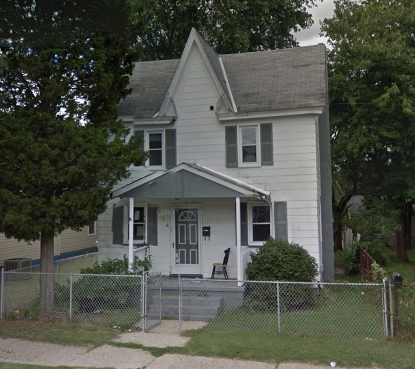 614 E Mulberry St in Millville, NJ - Building Photo