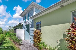 341 Good Life Wy in Daytona Beach, FL - Building Photo