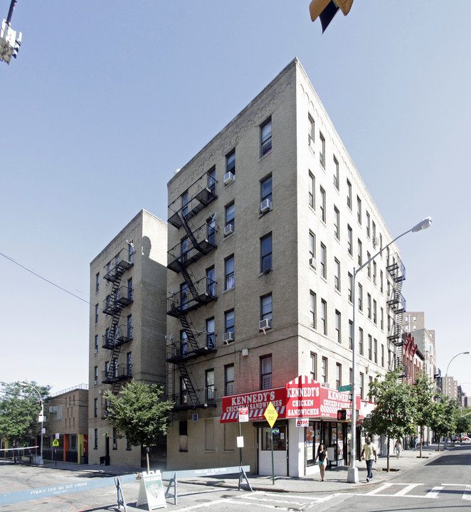 351 E 152nd St in Bronx, NY - Building Photo