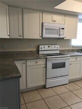 128 SE 12th Ter in Cape Coral, FL - Foto de edificio - Building Photo