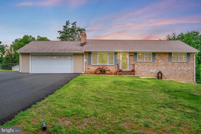 property at 212 Mt Pleasant Blvd