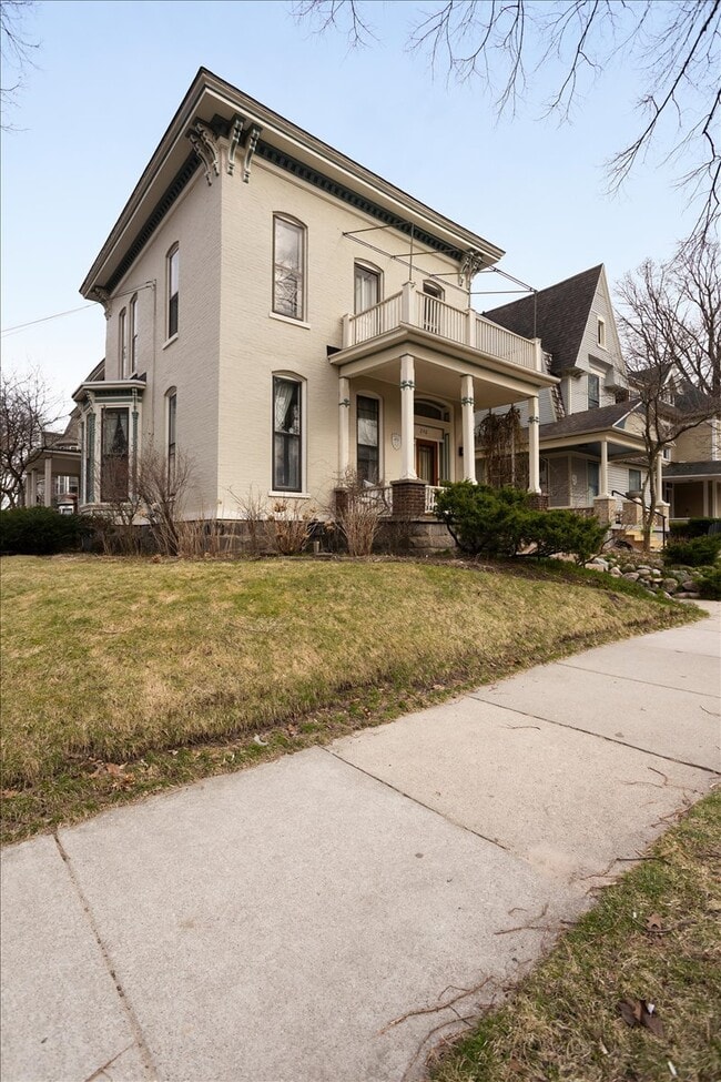 246 Prospect Ave NE in Grand Rapids, MI - Building Photo - Building Photo