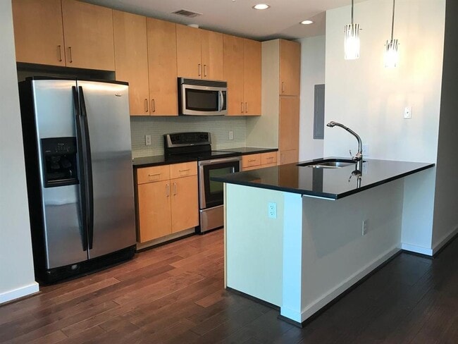 property at 5925 Almeda Rd