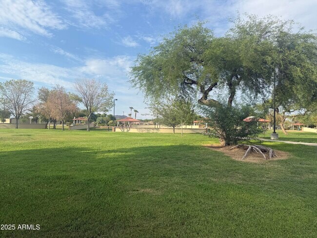 7216 W Irma Ln in Glendale, AZ - Building Photo - Building Photo
