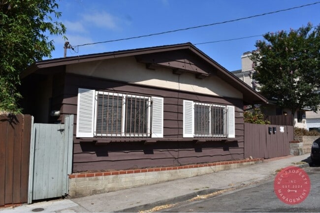 property at 1128-1130 Colusa St