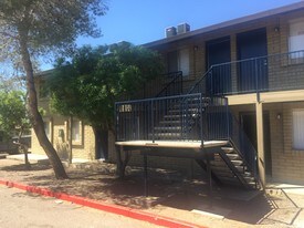 Mountain Springs Apartments in Phoenix, AZ - Building Photo