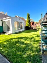 706 Grand Ave NE in Grand Rapids, MI - Foto de edificio - Building Photo