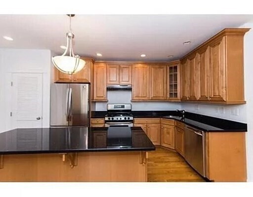 103 Sewall Ave-Unit -6 in Brookline, MA - Building Photo - Building Photo