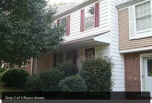 7272 Shellburne Dr in Raleigh, NC - Building Photo