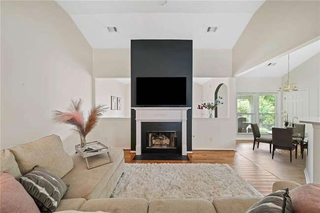 property at 1595 Hill Crossing Ct