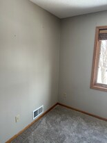 14826 Oakcrest Cir in Savage, MN - Building Photo