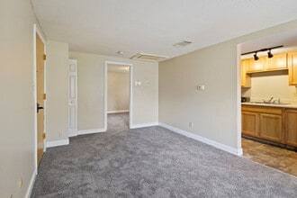 3606 Balsam Ave in Indianapolis, IN - Foto de edificio - Building Photo
