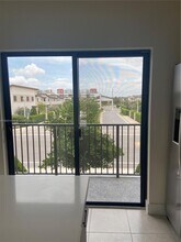 8005 NW 104th Ave in Doral, FL - Building Photo - Building Photo
