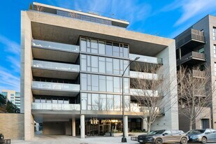 111 S Peoria St in Chicago, IL - Building Photo