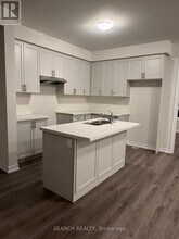 293 Lindsay St N in Kawartha Lakes, ON - Building Photo - Building Photo