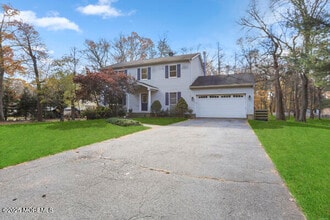 1045 Farmingdale Rd in Jackson Township, NJ - Building Photo - Building Photo