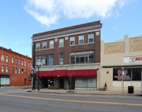 257 Main St in Johnson City, NY - Building Photo - Building Photo