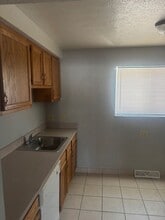 4958 Caroline Dr in Warrensville Heights, OH - Building Photo - Building Photo