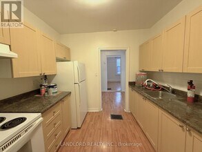 1 Clinton St in Toronto, ON - Building Photo - Building Photo