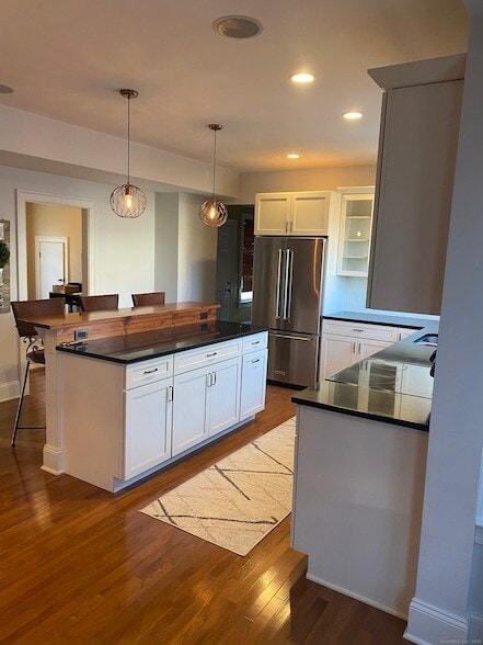 103 W Broad St, Unit 05-309 in Stonington, CT - Foto de edificio - Building Photo