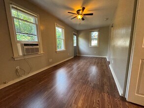 13176 Wilton Ave in New Buffalo, MI - Building Photo - Building Photo