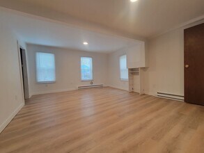 510 N Albany St in Ithaca, NY - Building Photo - Building Photo