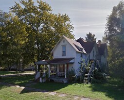 205 5th St E in Hammond, IL - Building Photo