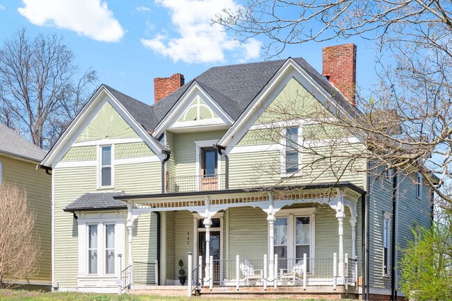 property at 117 Marion St