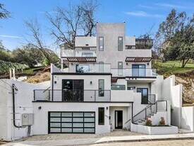 3933 Glenalbyn Dr in Los Angeles, CA - Building Photo