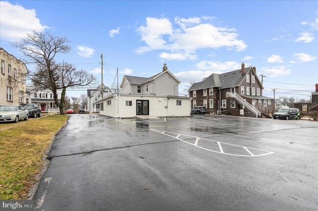 38 Bloomsbury Ave in Catonsville, MD - Building Photo - Building Photo