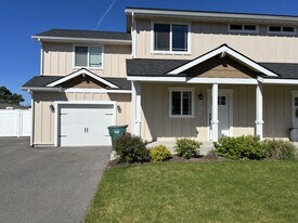 1959 N Travis Ln in Post Falls, ID - Building Photo