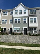 1344 Cedar Vly Rd in Ranson, WV - Building Photo
