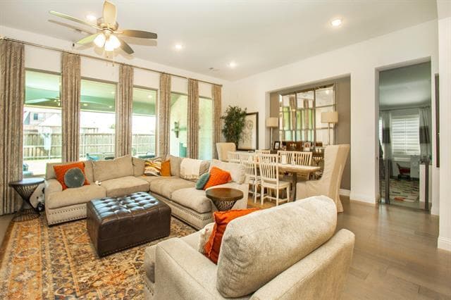 1412 Via Toscana Ln in Rockwall, TX - Foto de edificio - Building Photo