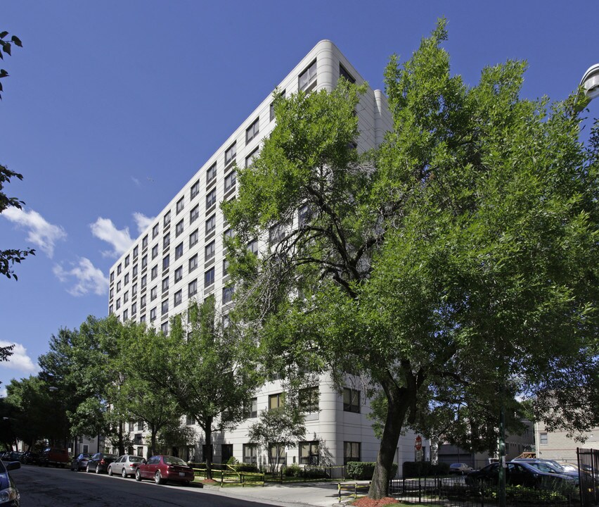 Walsh Park in Chicago, IL - Building Photo